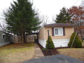 63 Sills Ave, Waterbury, CT 06712-1881