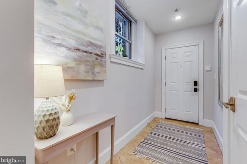 1720 Park Rd, Washington, DC