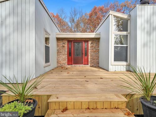 15 Clay Rd, Carlisle, PA 17015-9467