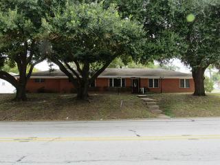 1905 Day St, Brenham, TX 77833-4833
