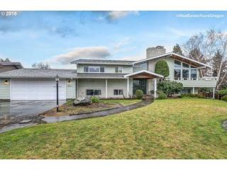 14217 Beech St, Portland, OR 97230-3636