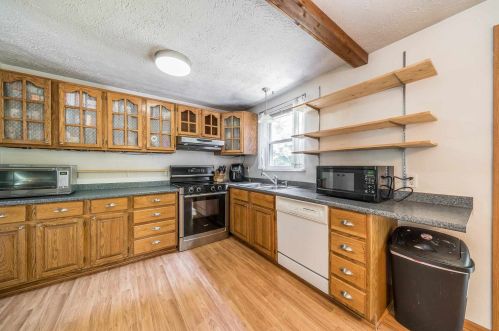 14 Meadow Hill Dr, Covington, KY 41017-9730
