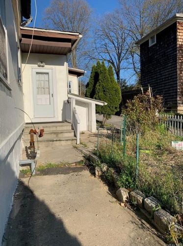 261 Fulton Ave, Mount Vernon, NY 10553-1427
