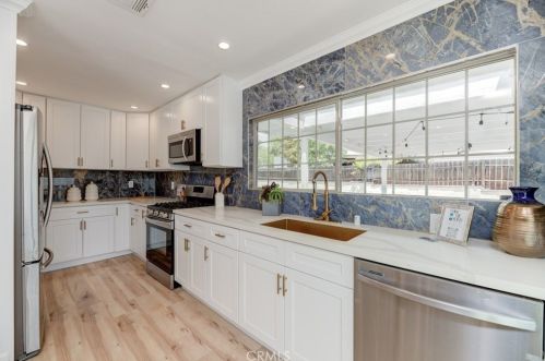 7812 Peachtree Ave, Van Nuys CA  91402-6514 exterior