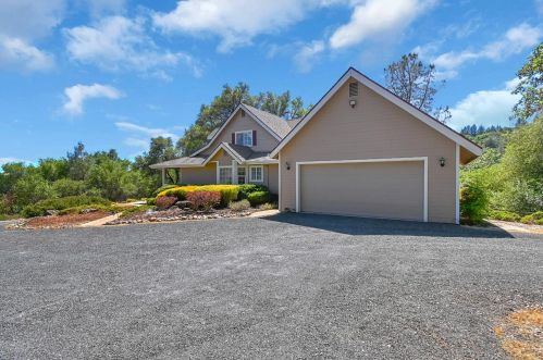 17122 Geneva Ct, Grass Valley, CA 95949-7250