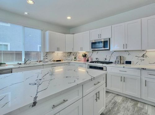 33358 Embassy Ave, Temecula CA  92592-1320 exterior