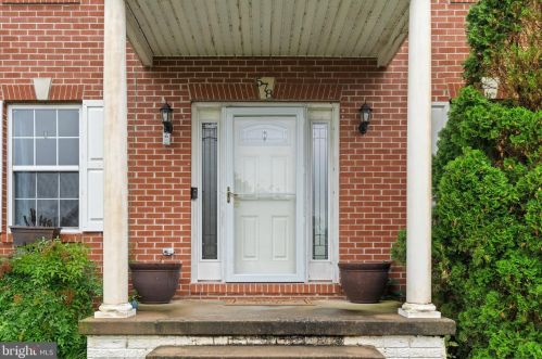 578 Crosswinds Dr, Charles Town WV  25414-3917 exterior