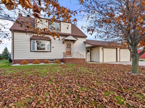 6228 Hillcrest Rd, Two Rivers, WI 54241-9507