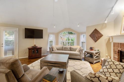 3516 Marquette Dr, Denton TX  76210-8735 exterior