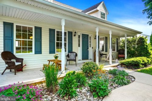 5024 Waltersdorff Rd, Spring Grove, PA 17362-7567