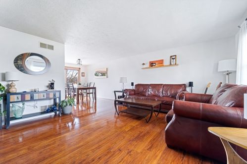 624 Walden Way, Imperial PA  15126-9684 exterior