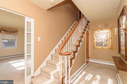 556 Leverington Ave, Philadelphia PA 19128-3314 exterior