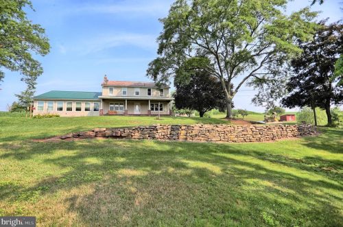 979 Old Ferry Rd, Eshcol, PA 17062-9010