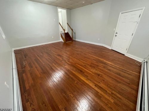 252 9th Ave, Roselle NJ  07203-2404 exterior