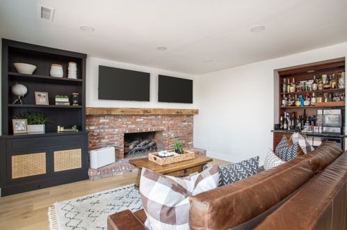 2936 Alta Vis Dr, Newport Beach CA  92660-3205 exterior