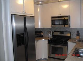 18 Adams Ct, East Brunswick NJ  08816-4053 exterior