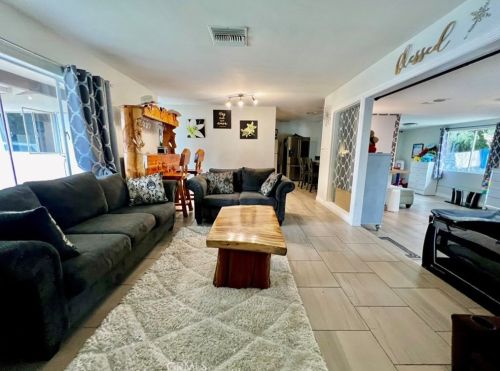 2944 Ronald St, Riverside CA  92506-4150 exterior