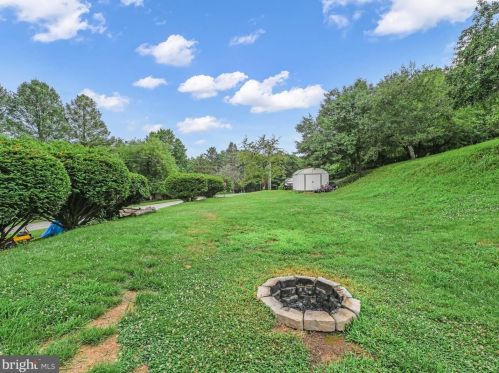 15 Wilbert Dr, Primrose PA  17901-8250 exterior