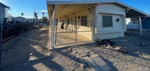 1072 Sahuaro Dr, Bullhead City, AZ 86442-6627