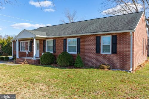 6149 Courthouse Rd, Spotsylvania VA  22551-6111 exterior