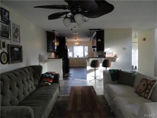 271 Heritage Ln, Monroe NY  10950-5141 exterior