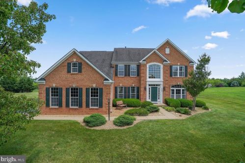 17240 Twinoaks Pl, Hamilton, VA 20158-3160