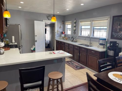 4305 Lugo Ave, Lynwood CA  90262-3818 exterior