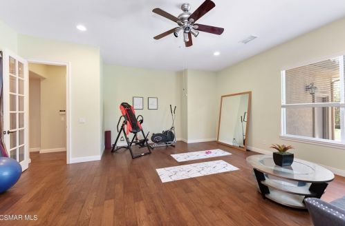 3824 Doheney Ct, Simi Valley CA  93063-0208 exterior