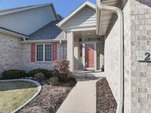 2702 Woodfield Ct, Green Bay, WI 54313-9568