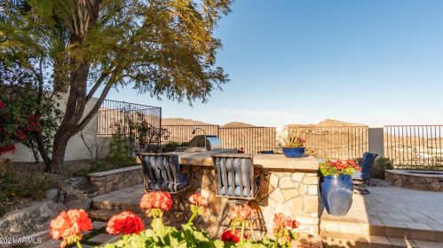 15645 7 St, Phoenix AZ 85014-4142 exterior