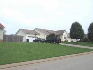 1628 Robert Rd, Columbia, TN 38401-5426
