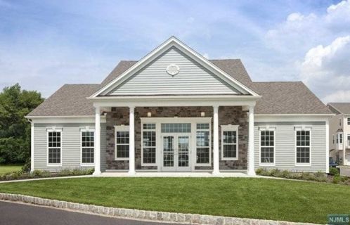 13 Iris Ln, Outwater NJ  07026-3560 exterior