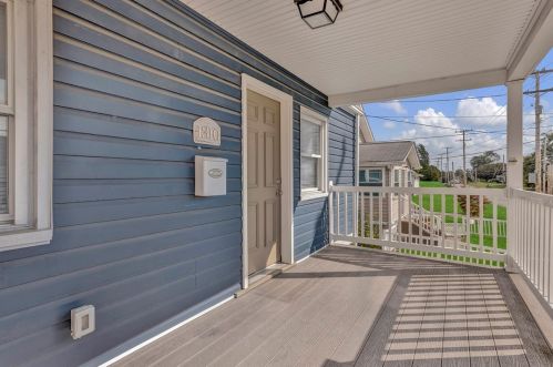 1310 Darlington Rd, Beaver Falls, PA 15010-2864