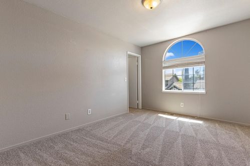 1026 Acaciawood Ct, Los Banos CA  93635-2937 exterior