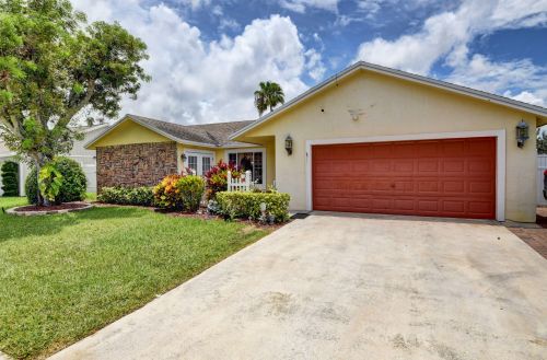 9316 Longmeadow Cir, Boynton Beach, FL 33436-3138
