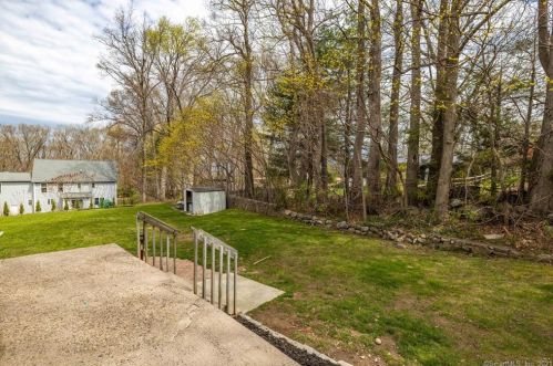 24 Muir Ave, Bristol CT  06010-7214 exterior