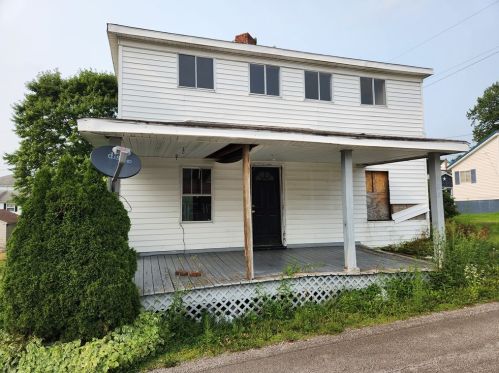 128 5th St, Acosta, PA 15520-9100