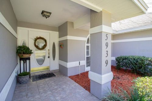 5939 Windwood Dr, Lakeland FL  33813-4805 exterior