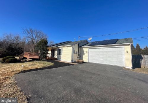 1667 Auburn Rd, Auburn, NJ 08085-3034