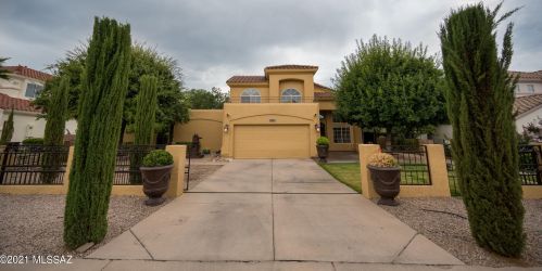 69 Highland Cir, Nogales, AZ 85648-3362