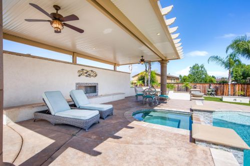981 Park Ave, San Jacinto CA  92583-5407 exterior