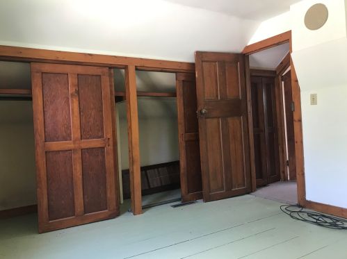 110 Evergreen St, Dousman, WI 53118-9302