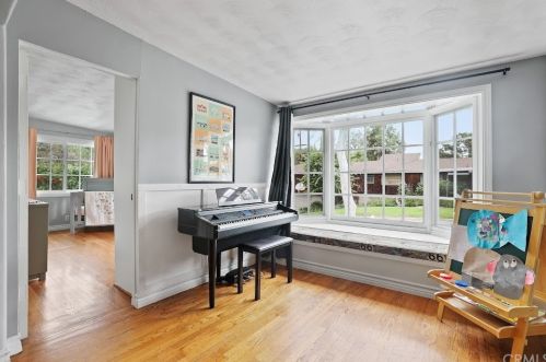 601 Valley View Dr, Fullerton CA  92835-4064 exterior