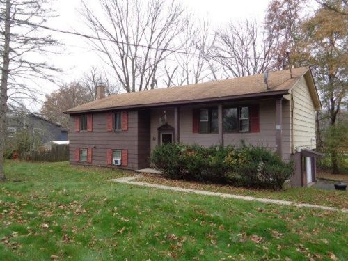 19 Scotty Ter, Circleville, NY 10919-3237