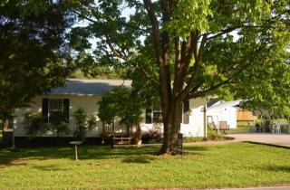 5100 Niles Ferry Rd, Greenback, TN 37742-2105
