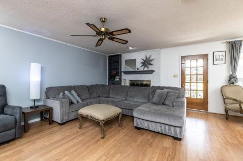 3621 Wayland Dr, Fort Worth TX  76133-3005 exterior