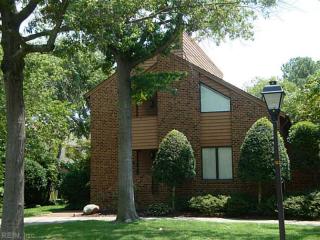 1108 Botetourt Gdns, Norfolk, VA 23507-1819