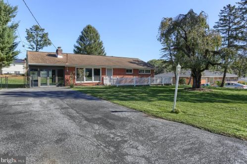 6720 Conway Rd, Harrisburg, PA 17111-4641