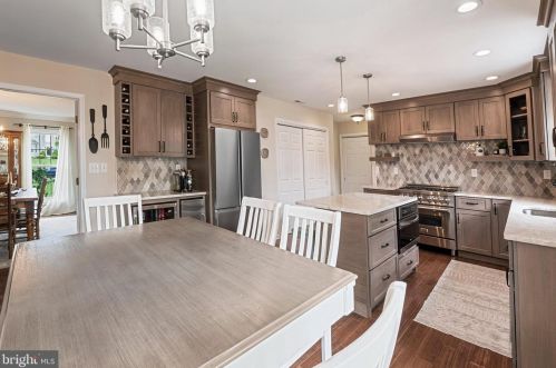 138 Gentry Dr, Swedesboro NJ  08085-3072 exterior