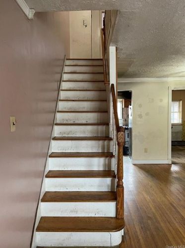 3662 Bronxwood Ave, Bronx, NY 10469-1104